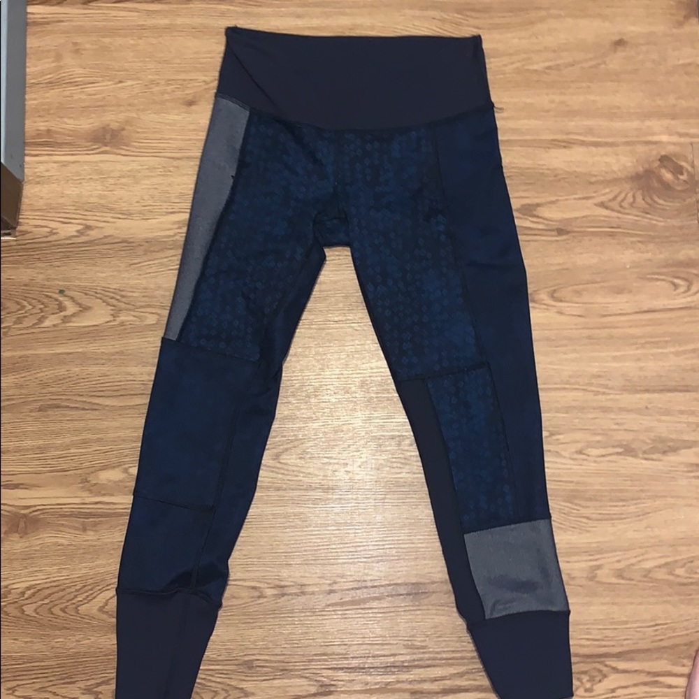 Size 6 lulu lemon leggings